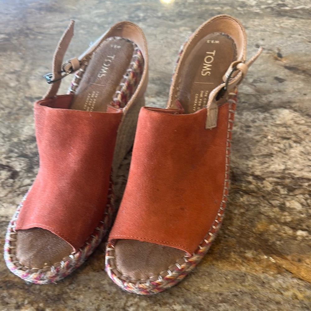 TOMS Women's Red Peep-Toe Wedge Sandals